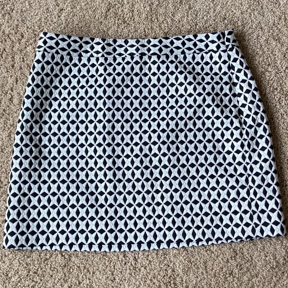 Banana Republic Mini Skirt - Picture 3 of 3